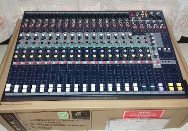 Mixer soundcraft efx16 chuyên sân khấu hội trường, sân khấu chuyên nghiệp