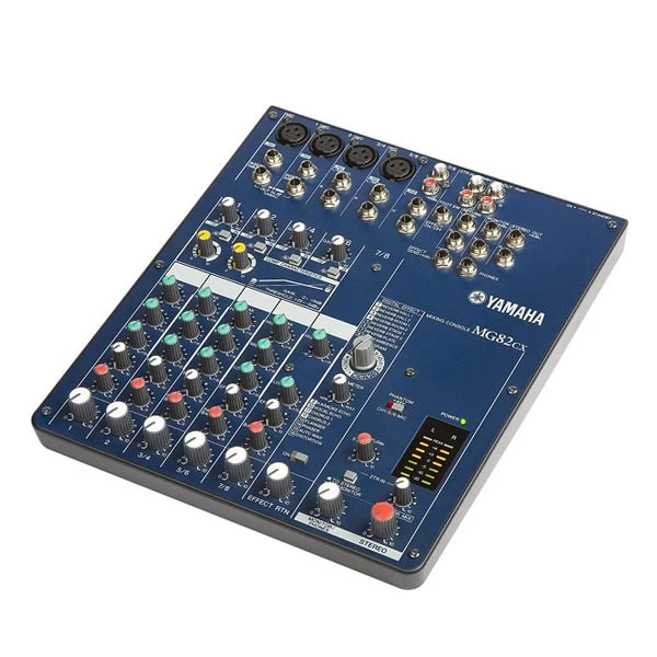 Mixer Yamaha 82CX thiết kế nhỏ gọn cực kỳ hiệu quả