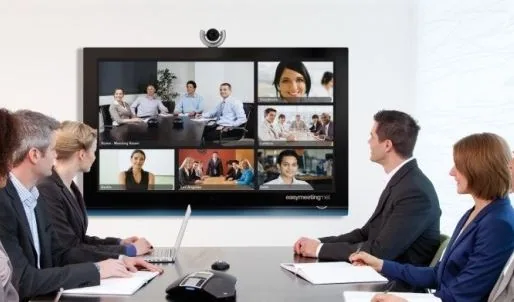 Thiết bị hội nghị truyền hình trực tuyến gồm những thiết bị cơ bản sau Thiết bị hội nghị truyền hình trực tuyến gồm những thiết bị cơ bản sau